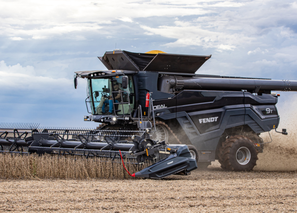 Colheitadeira Fendt — maquinário e implementos agrícolas